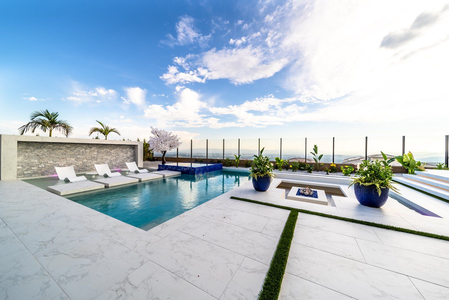 Luxury Swimming pool in Porter Ranch, CA.