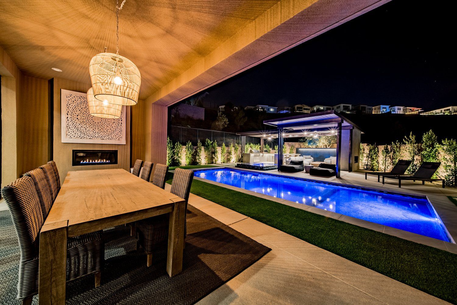 Luxury Swimming pool in Porter Ranch, CA.