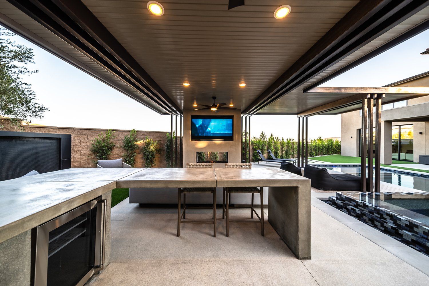 Luxury Swimming pool in Porter Ranch, CA.