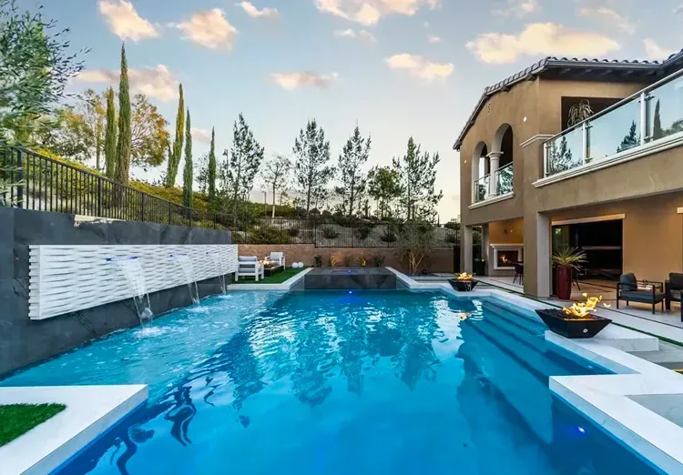 Luxury inground swimming pool in Southern California Luxury inground swimming pool in Southern California