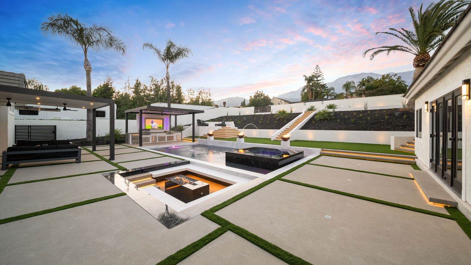 Pool Construction Costs in Orange County, CA. Pool Construction Costs in Orange County, CA.