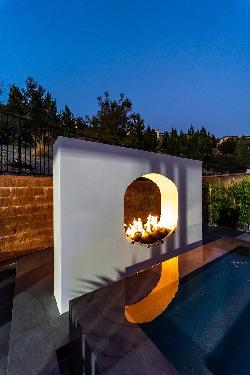 Luxury Swimming pool in Porter Ranch, CA.