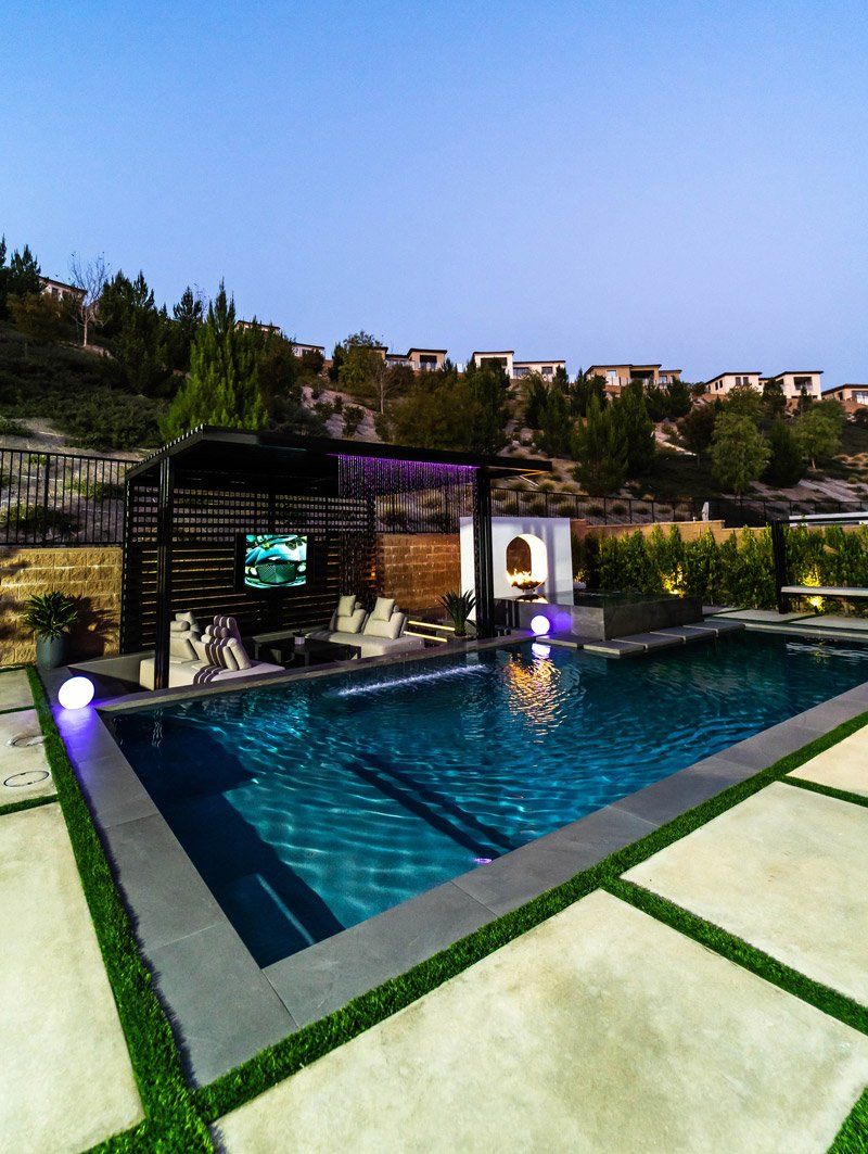 Luxury Swimming pool in Porter Ranch, CA.
