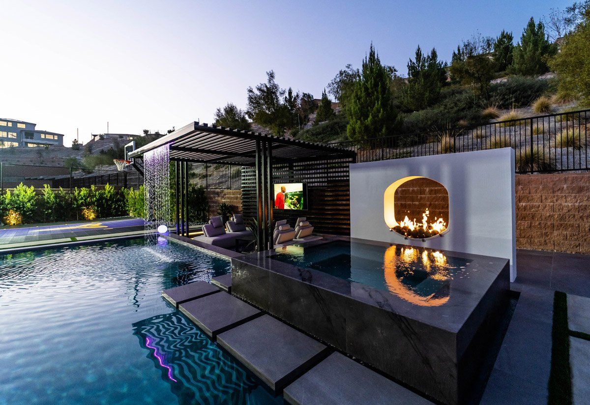 Luxury Swimming pool in Porter Ranch, CA.