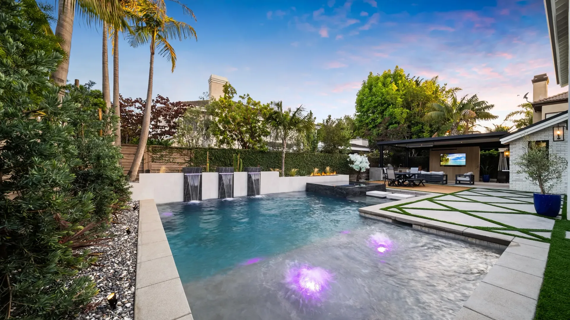 Rhythm by Westmod. Luxury Pool Build in Huntington Beach, CA.