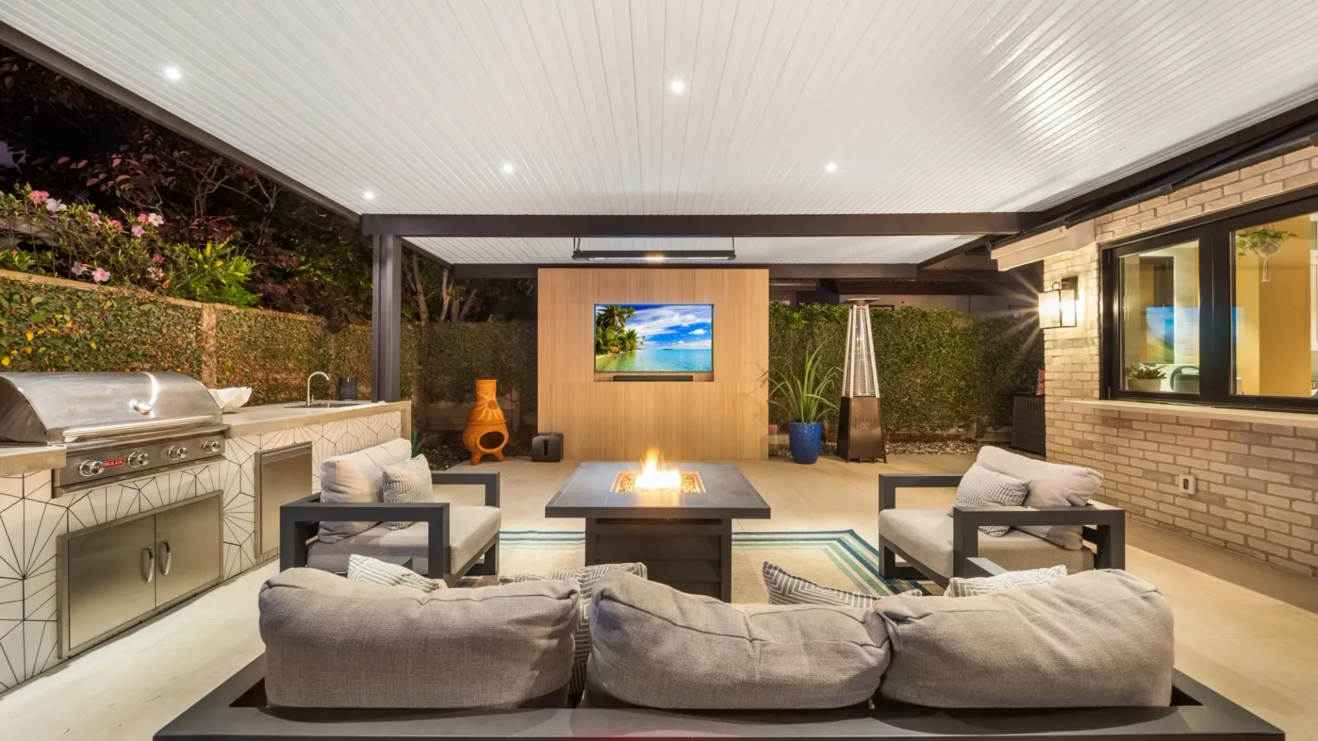 Rhythm by Westmod. Luxury Pool Build in Huntington Beach, CA.