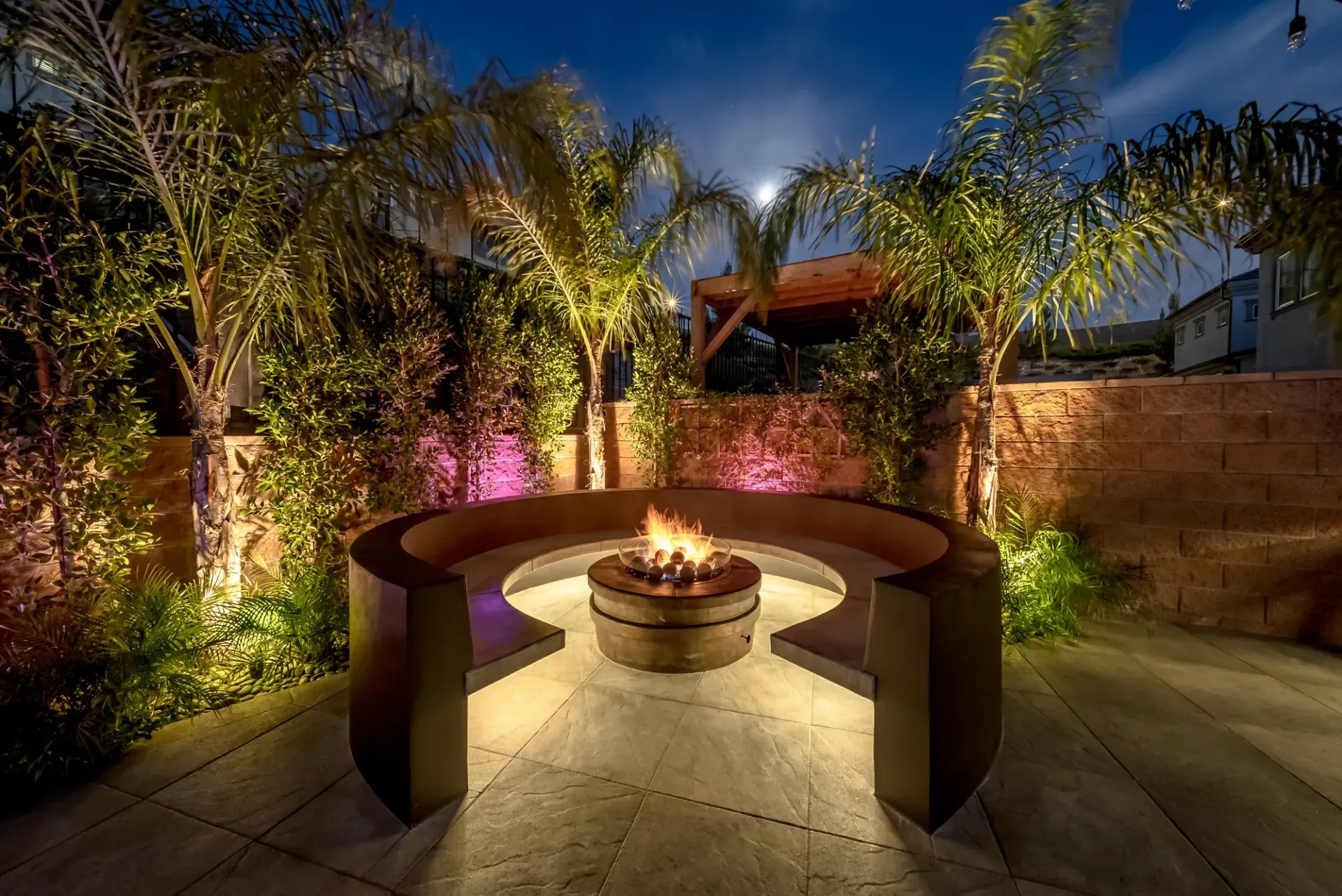 Luxury Swimming pool in Porter Ranch, CA.