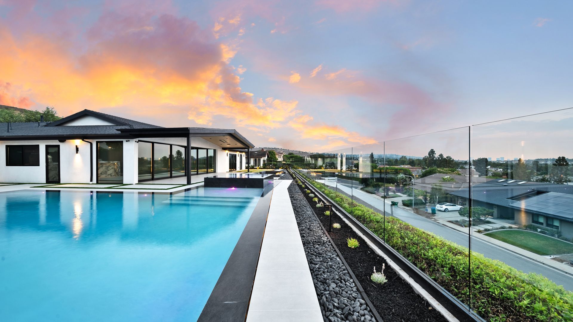 luxury pool and spa in Orange County, CA. Design and construction by Westmod.