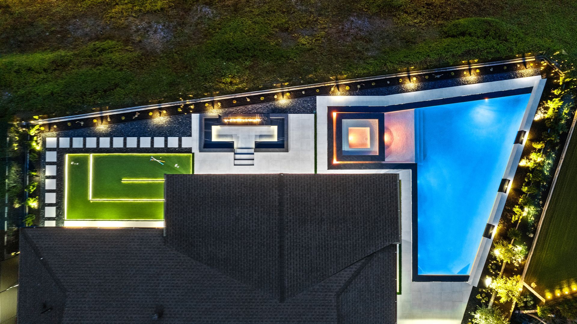 luxury pool and spa in Orange County, CA. Design and construction by Westmod.