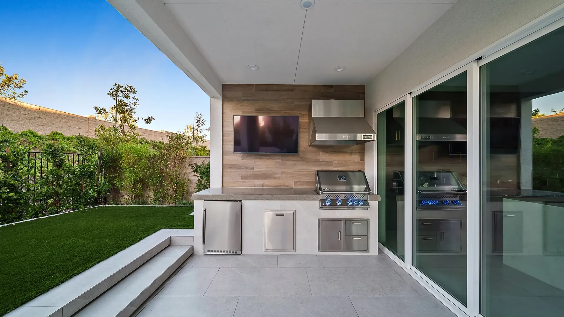Small but luxurious pool and spa designed and built in small space by Westmod