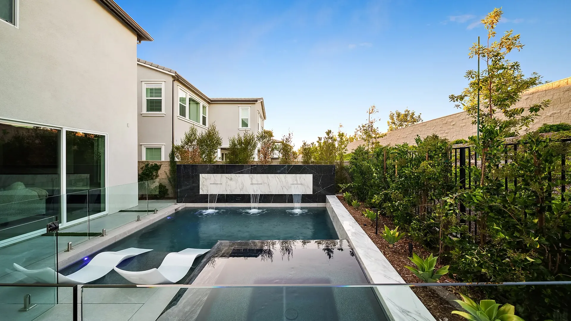 Luxury Swimming pool in Lake Forest, CA