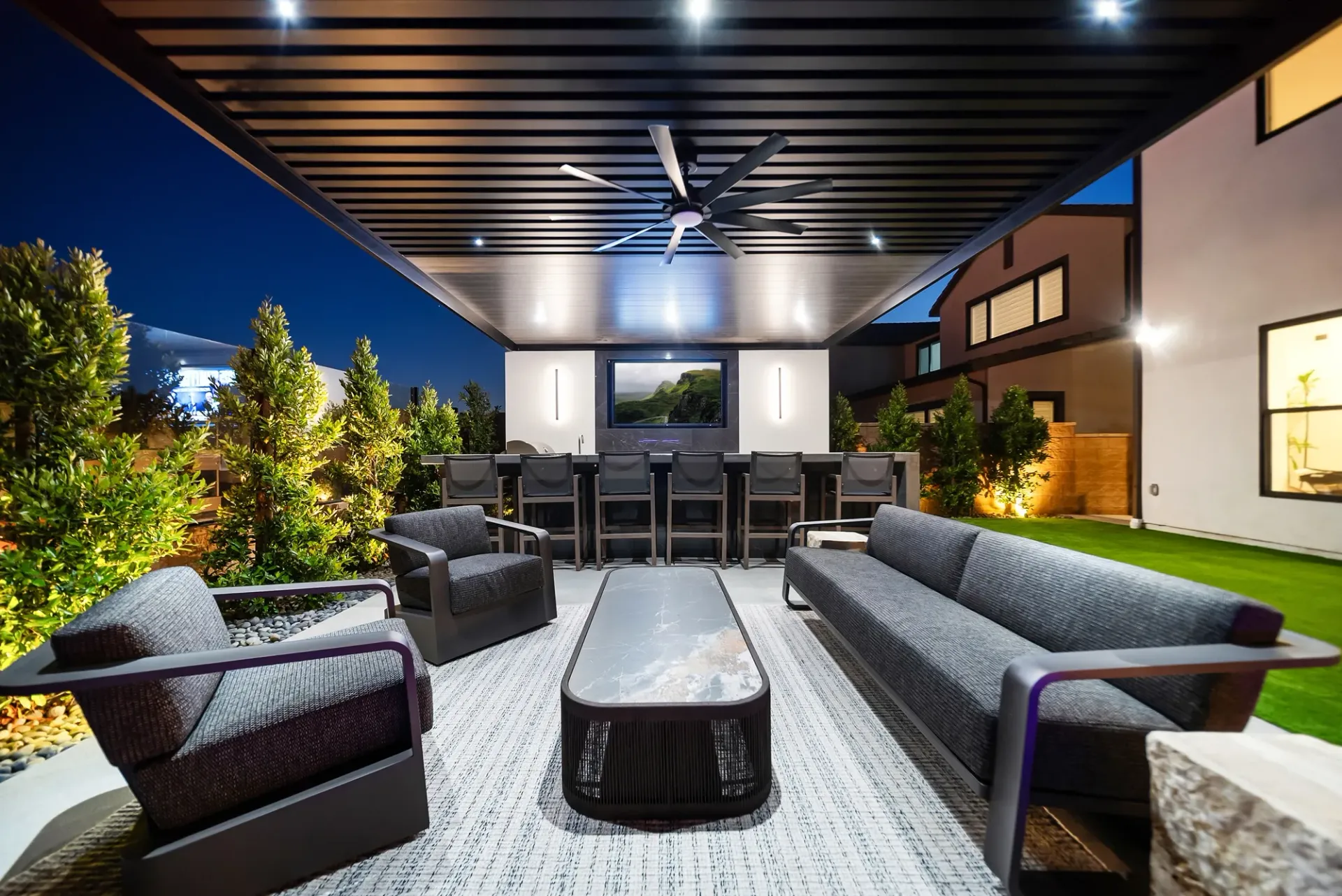 Luxury pool and outdoor living space in Porter Ranch, CA. Design and construction by Westmod.