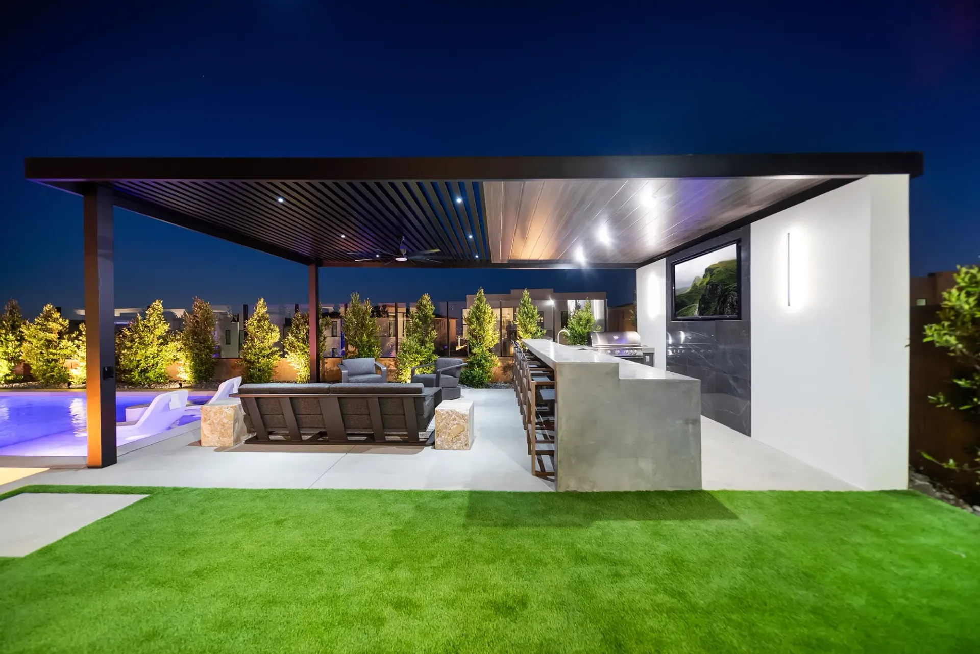 Luxury pool and outdoor living space in Porter Ranch, CA. Design and construction by Westmod.