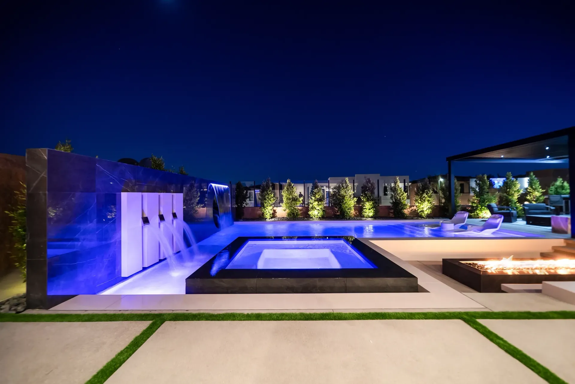 Luxury pool and outdoor living space in Porter Ranch, CA. Design and construction by Westmod.