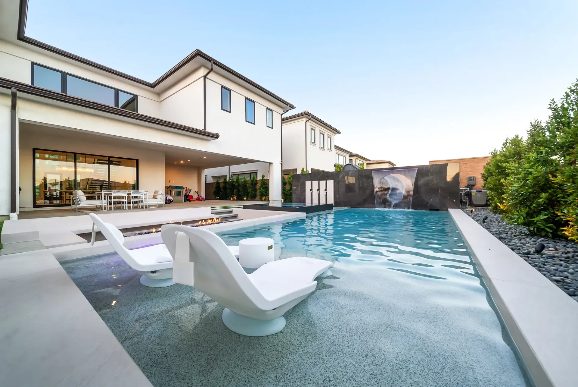 Luxury pool and outdoor living space in Porter Ranch, CA. Design and construction by Westmod.