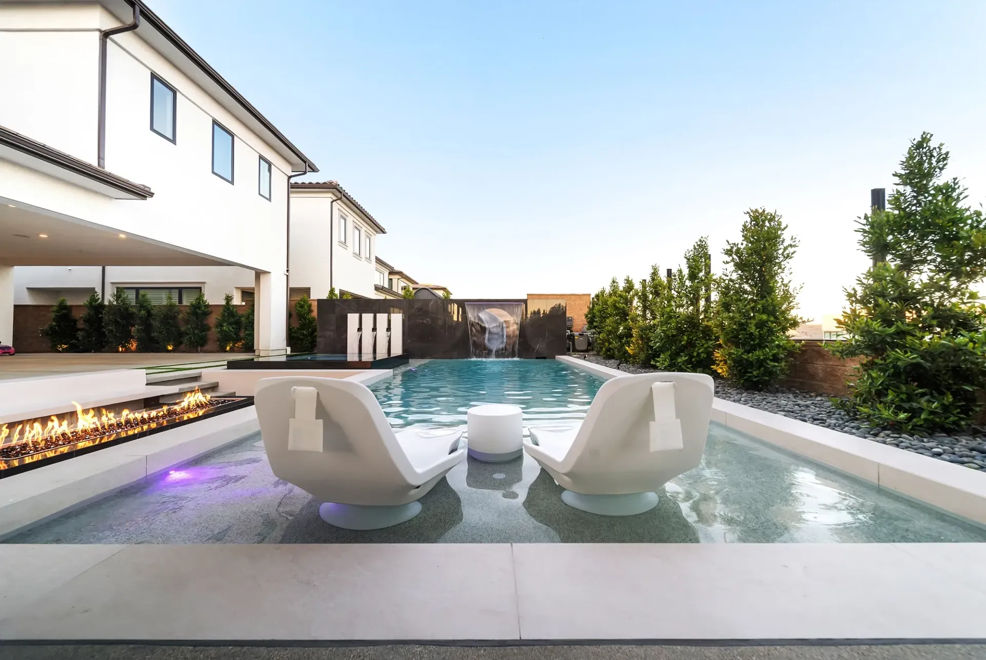Luxury pool and outdoor living space in Porter Ranch, CA. Design and construction by Westmod.