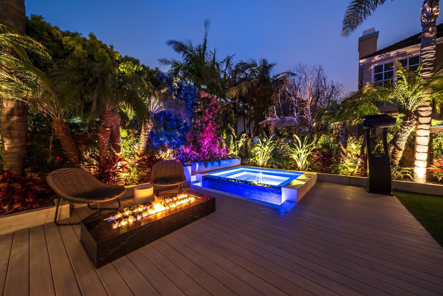 Luxury Swimming pool in Huntington Beach, CA Luxury Swimming pool in Huntington Beach, CA