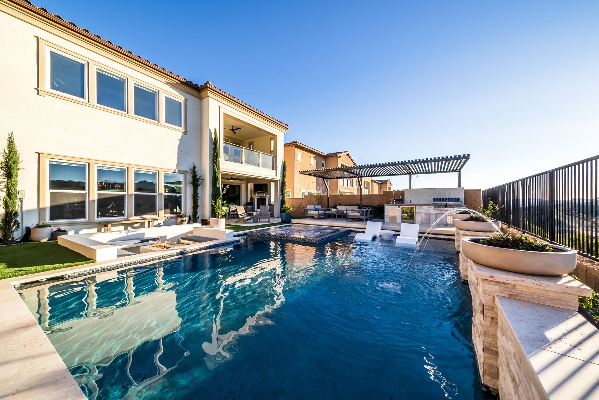 Luxury Swimming pool in Porter Ranch, CA.