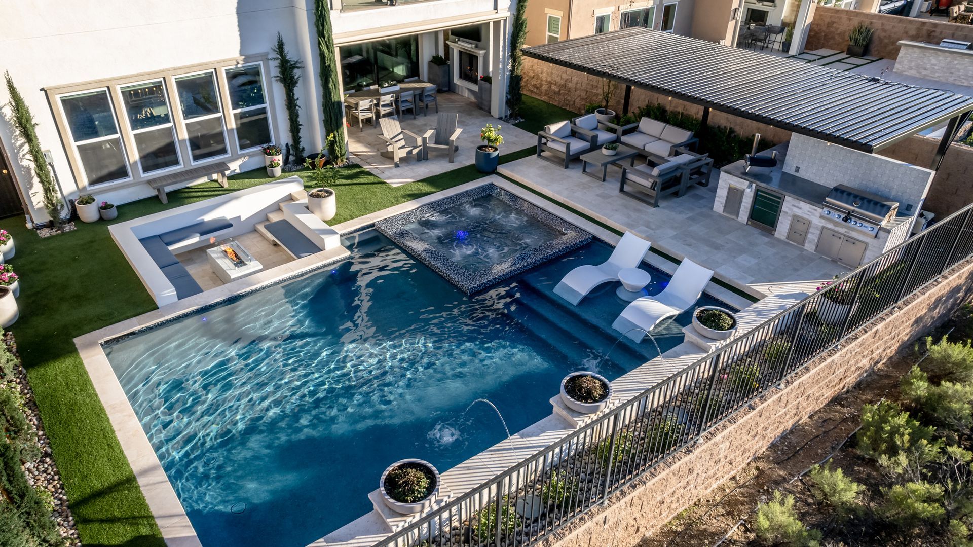 Luxury Swimming pool in Porter Ranch, CA.