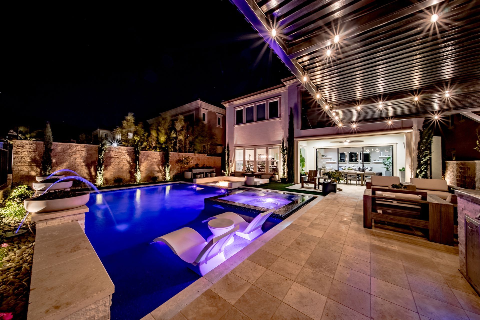 Luxury Swimming pool in Porter Ranch, CA.