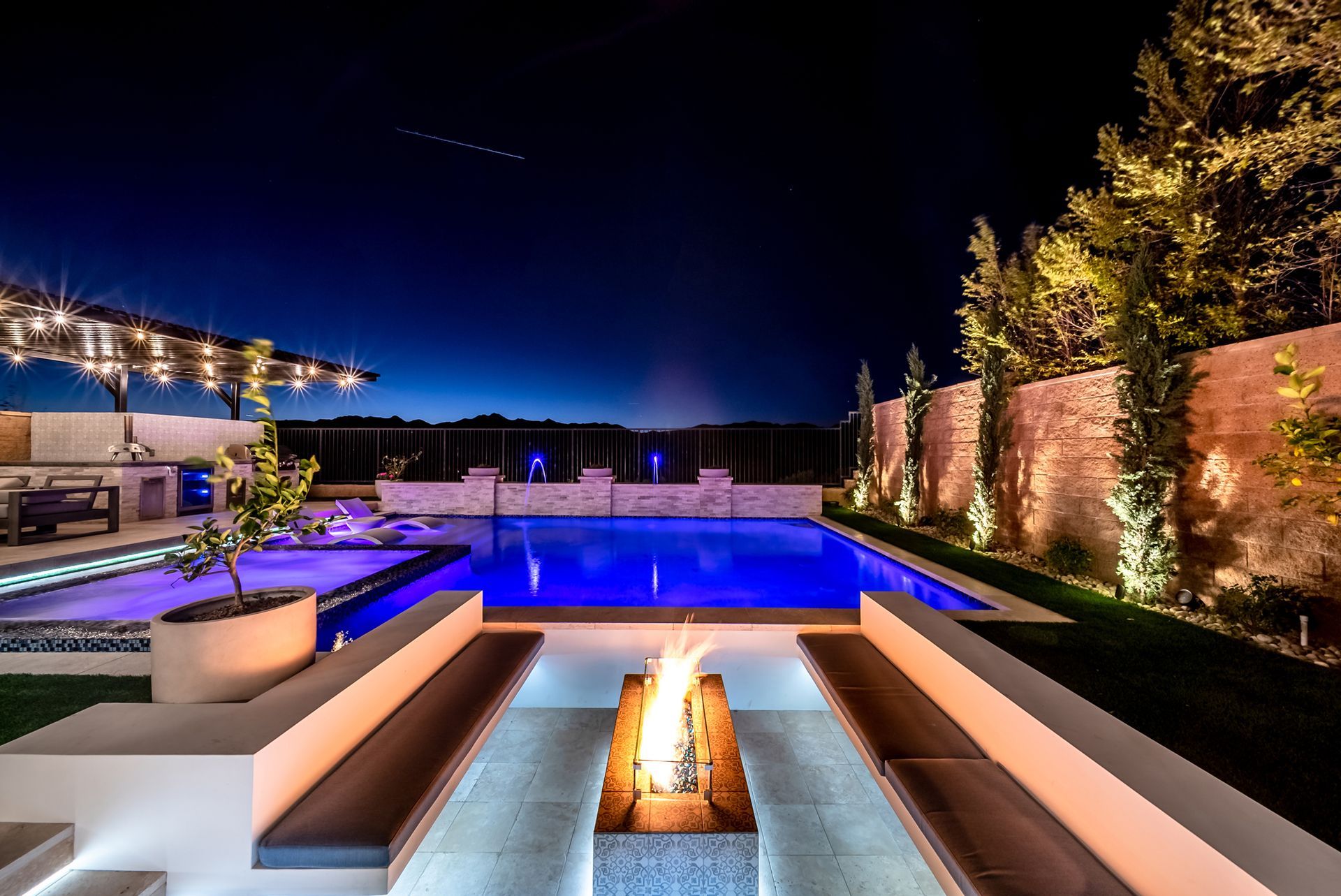 Luxury Swimming pool in Porter Ranch, CA.