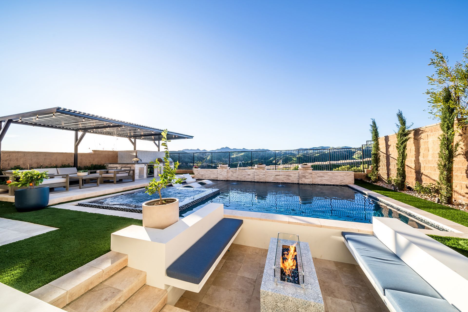 Luxury Swimming pool in Porter Ranch, CA.