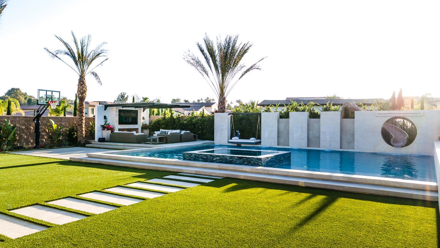 Luxury Swimming pool in Porter Ranch, CA.