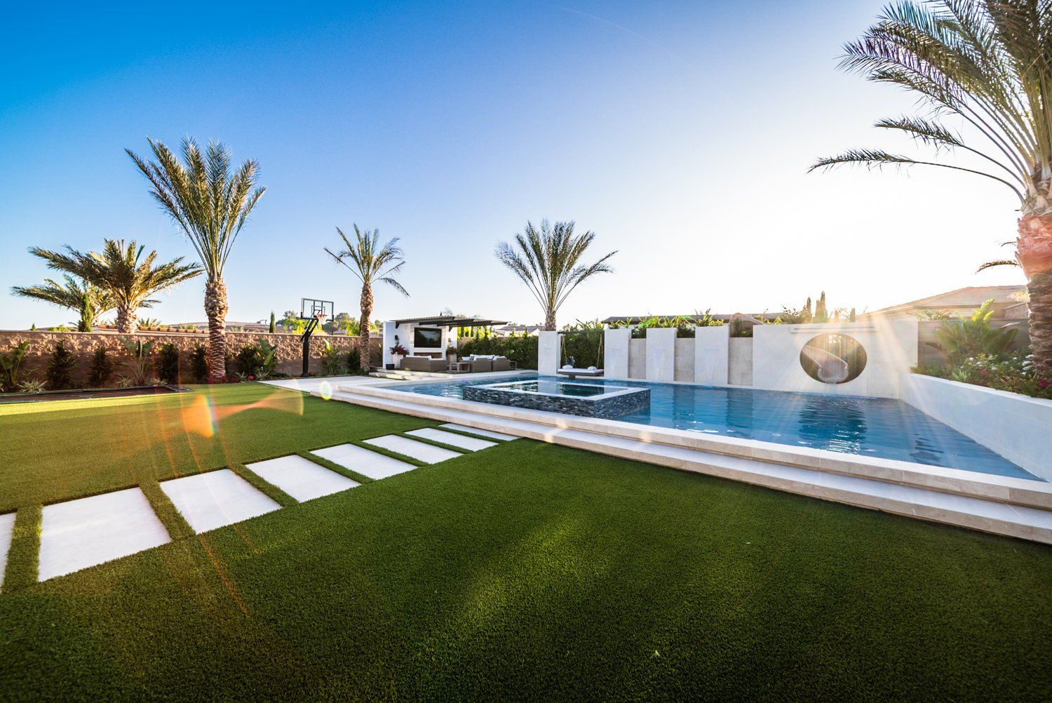 Luxury Swimming pool in Porter Ranch, CA.