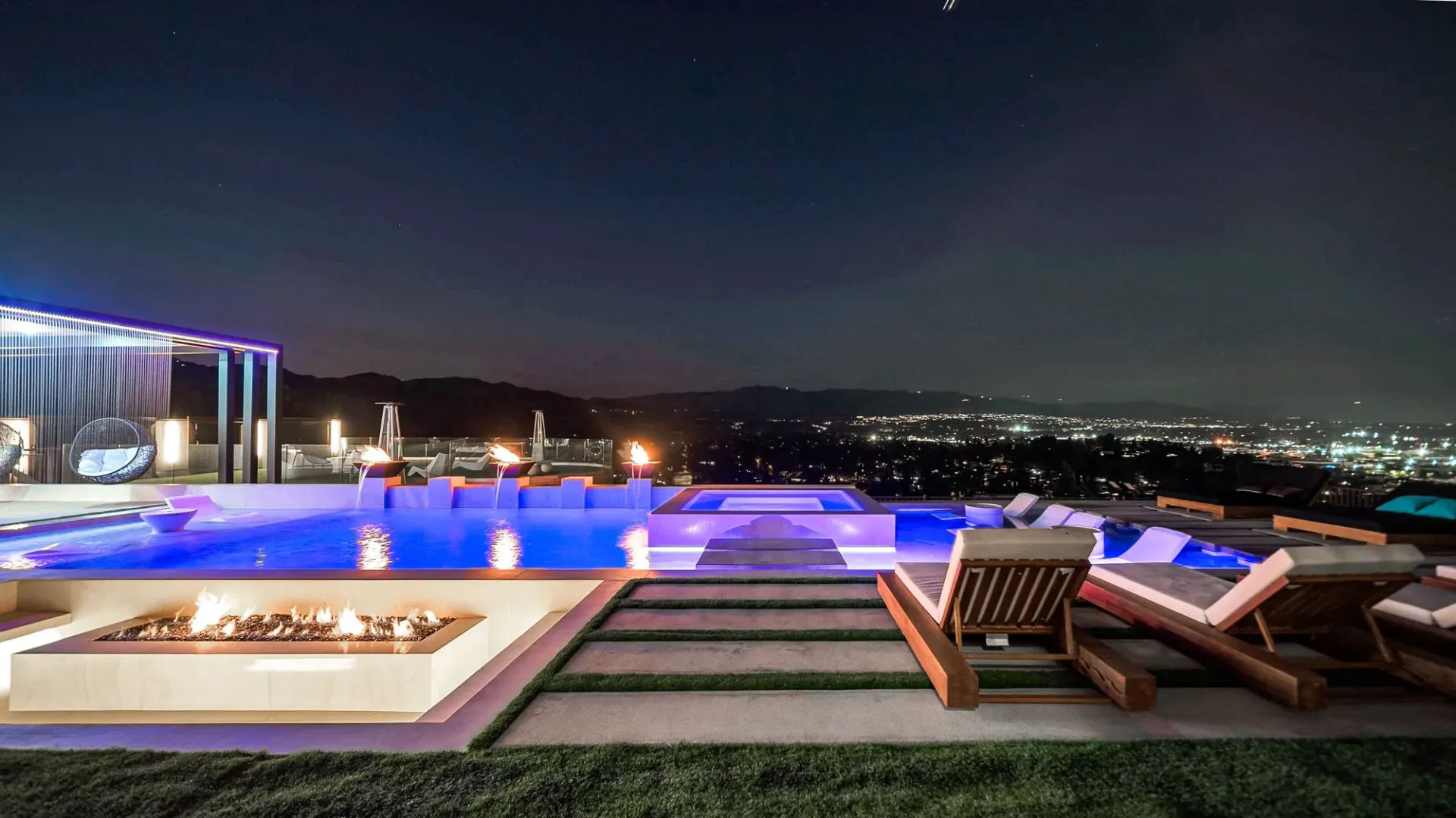 custom luxury pool, outdoor living, and landscaping by Westmod in Los Angeles, CA.