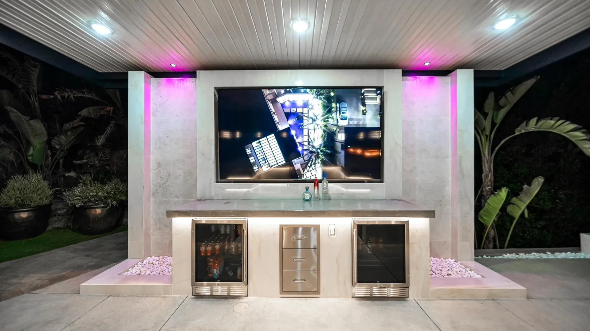 custom luxury pool, outdoor living, and landscaping by Westmod in Los Angeles, CA.