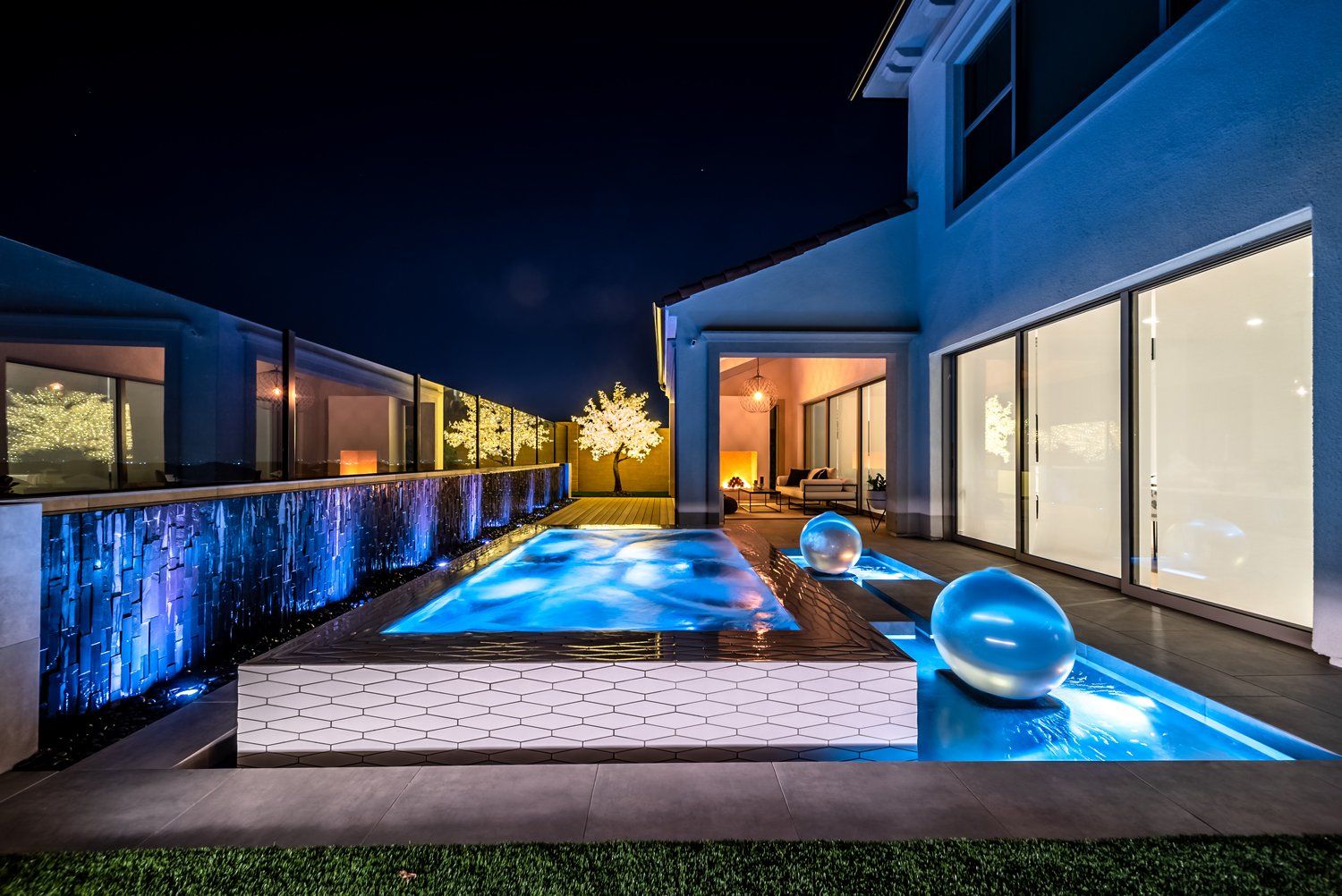Luxury Swimming pool in Irvine, CA.