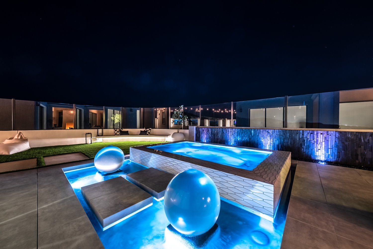 Luxury Swimming pool in Irvine, CA. Luxury Swimming pool in Irvine, CA.