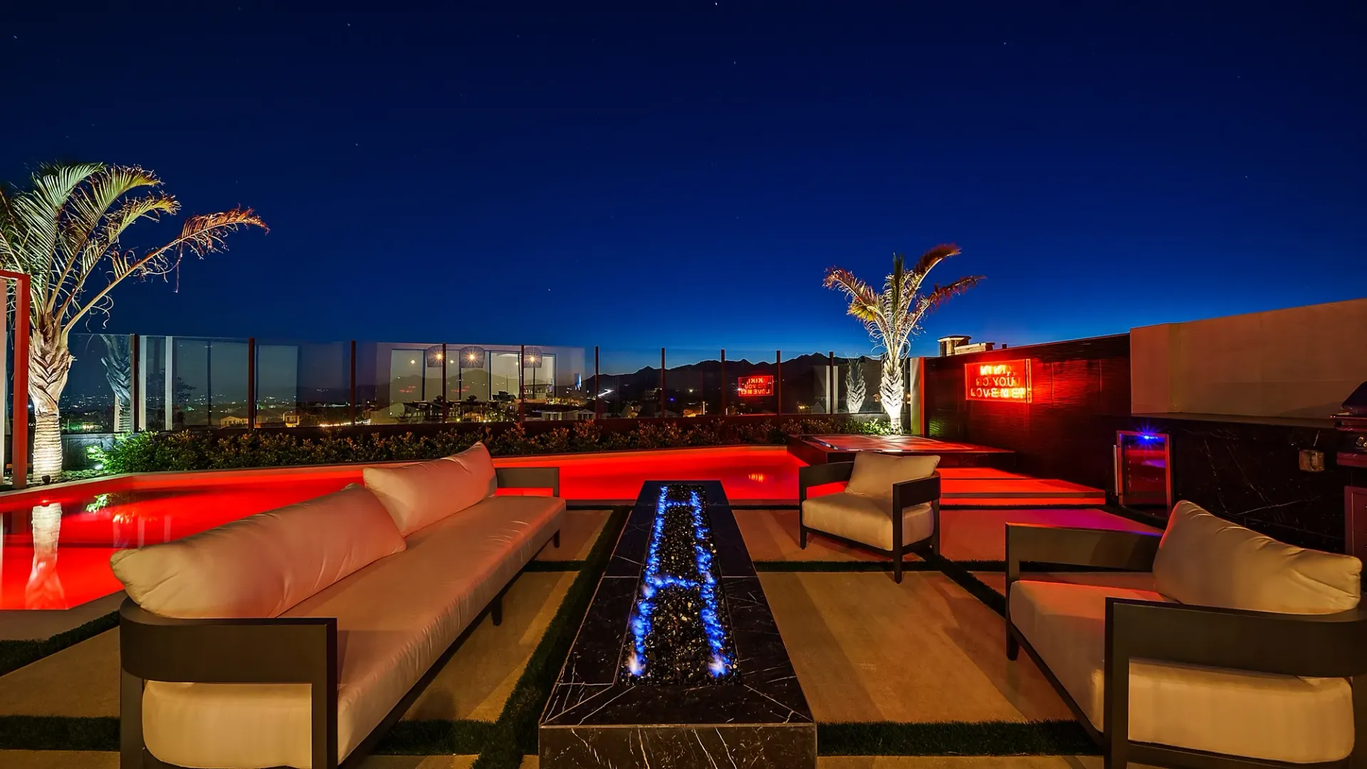 Luxury Swimming pool in Porter Ranch, CA. Luxury Swimming pool in Porter Ranch, CA.