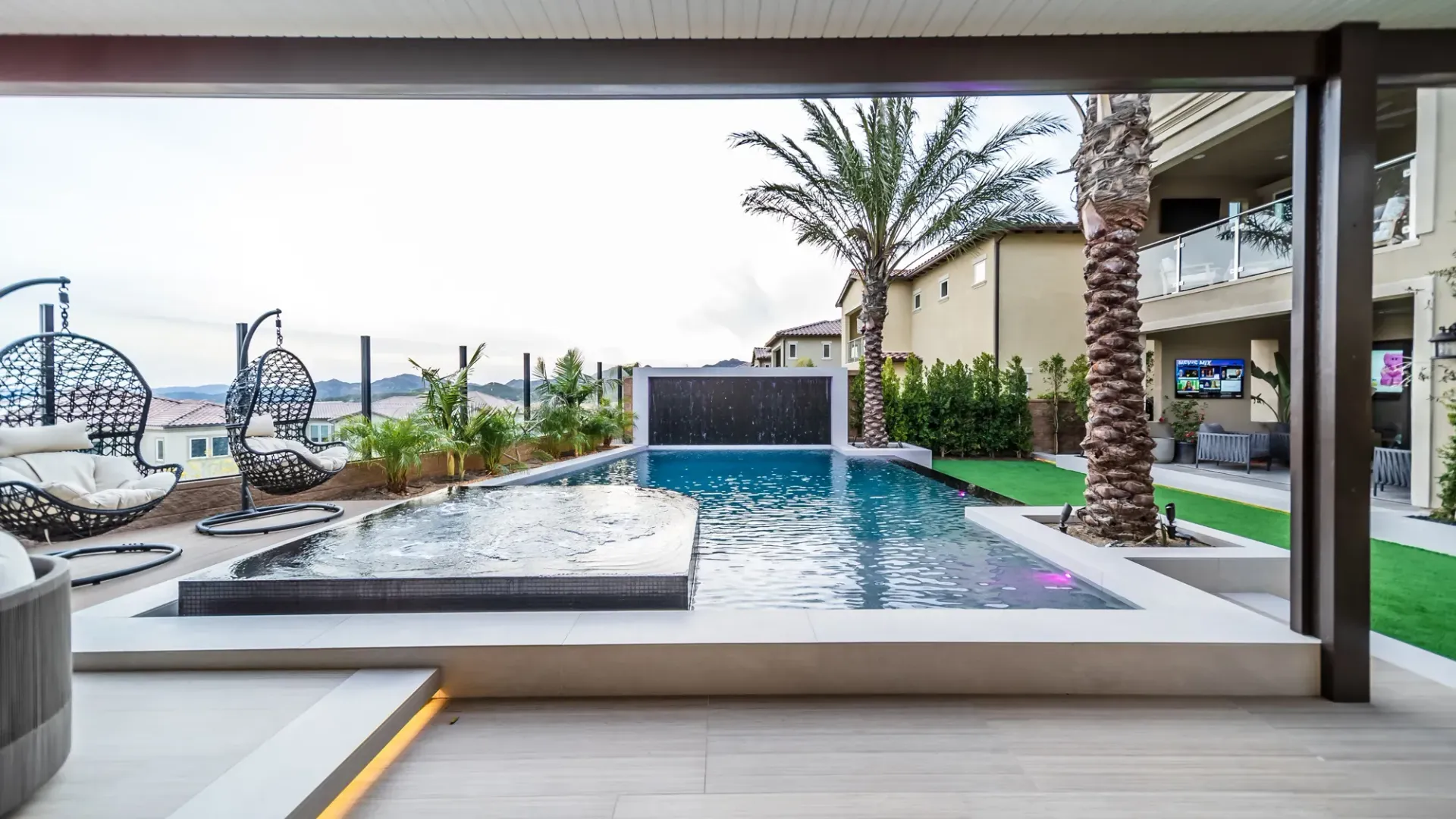 Luxury Swimming pool in Porter Ranch, CA.