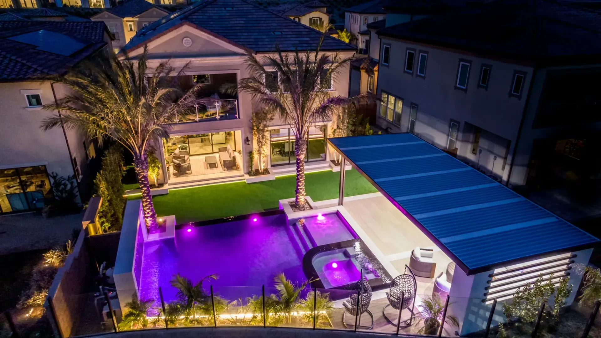 Luxury Swimming pool in Porter Ranch, CA.