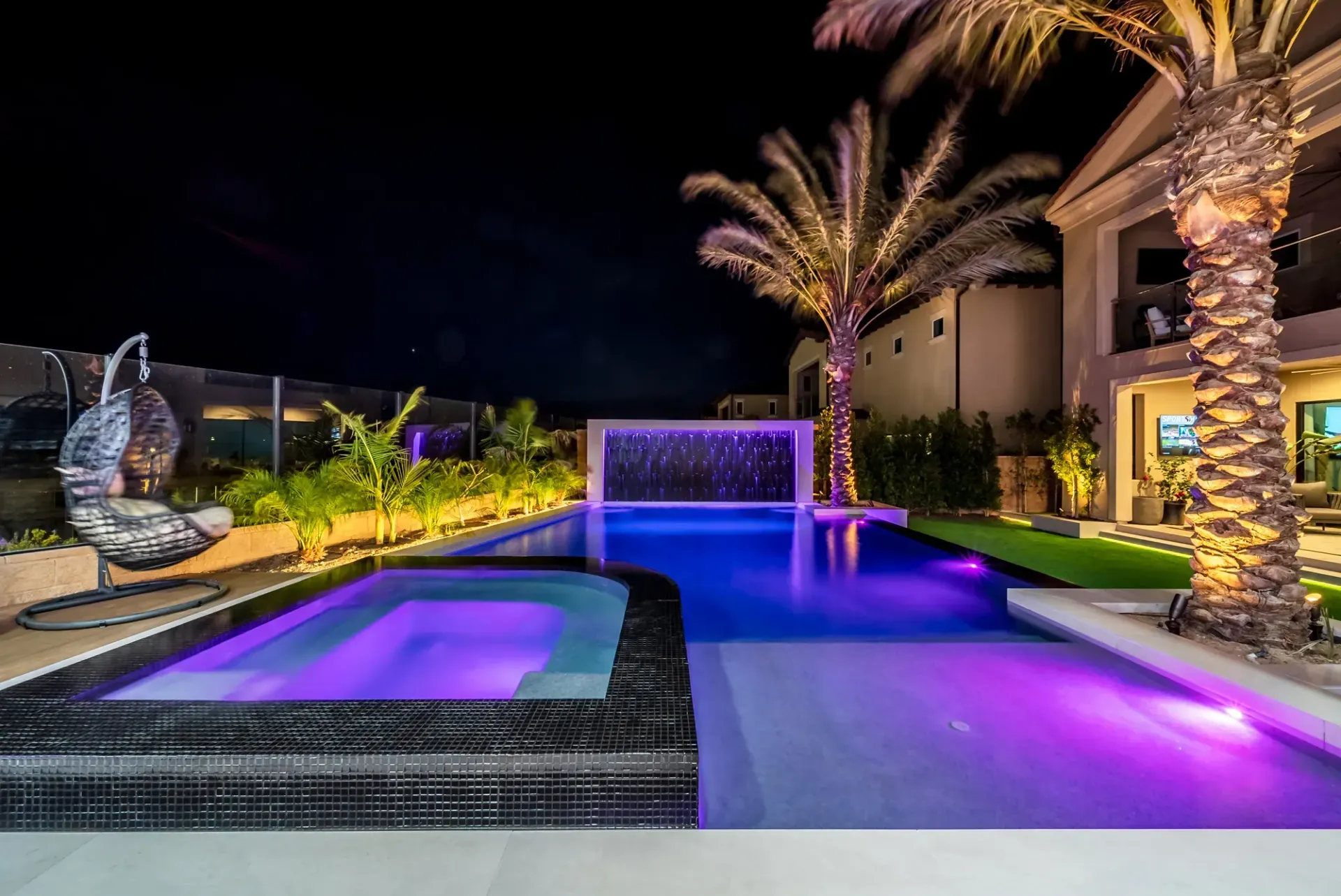 Luxury Swimming pool in Porter Ranch, CA.