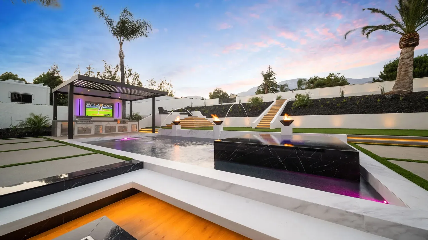 Luxury Swimming pool in Rancho Cucamonga, CA.