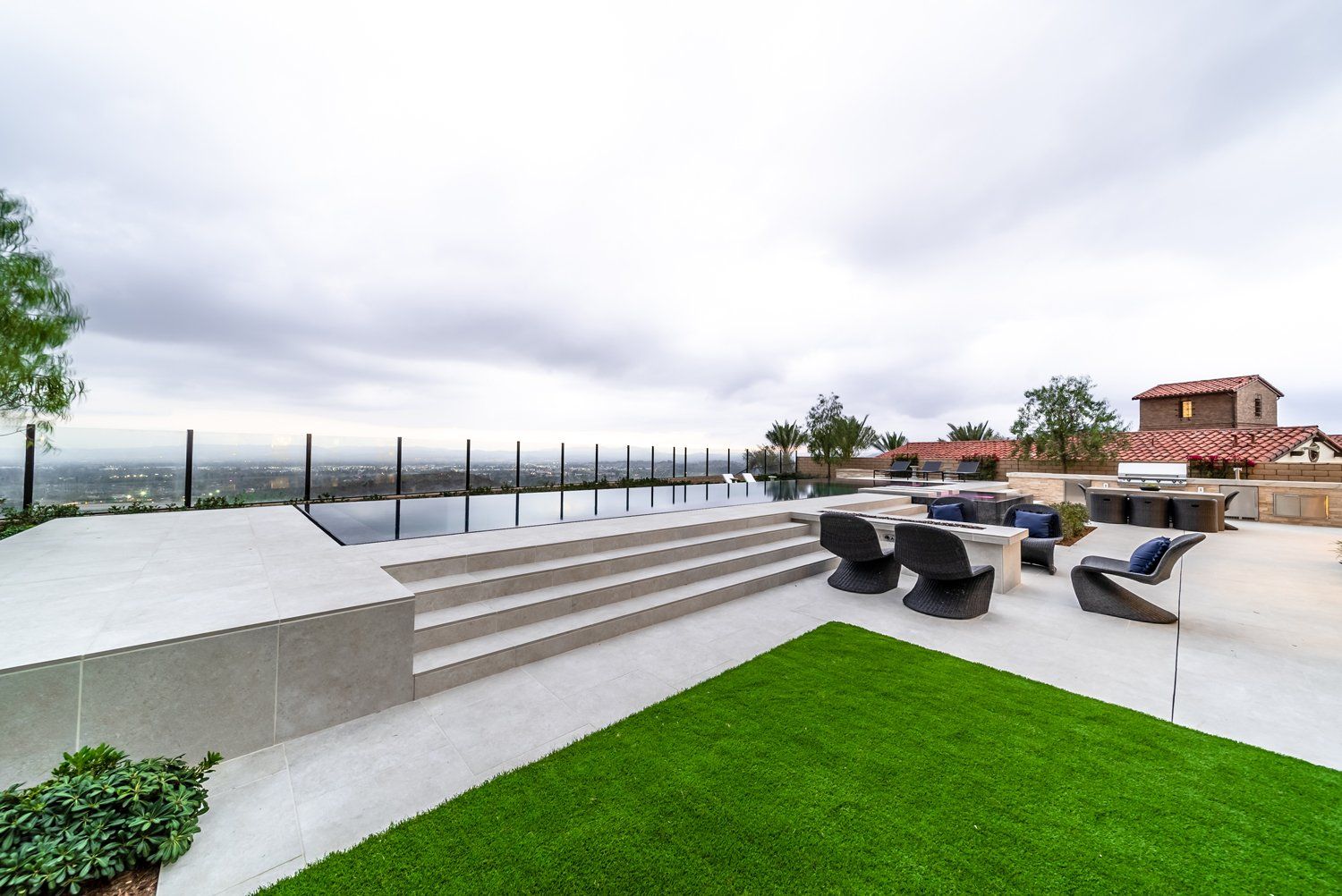 Luxury Swimming pool in Chatsworth, CA.