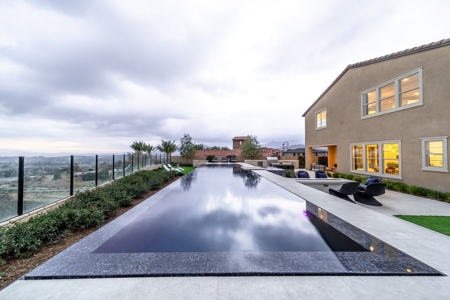Luxury Swimming pool in Chatsworth, CA.