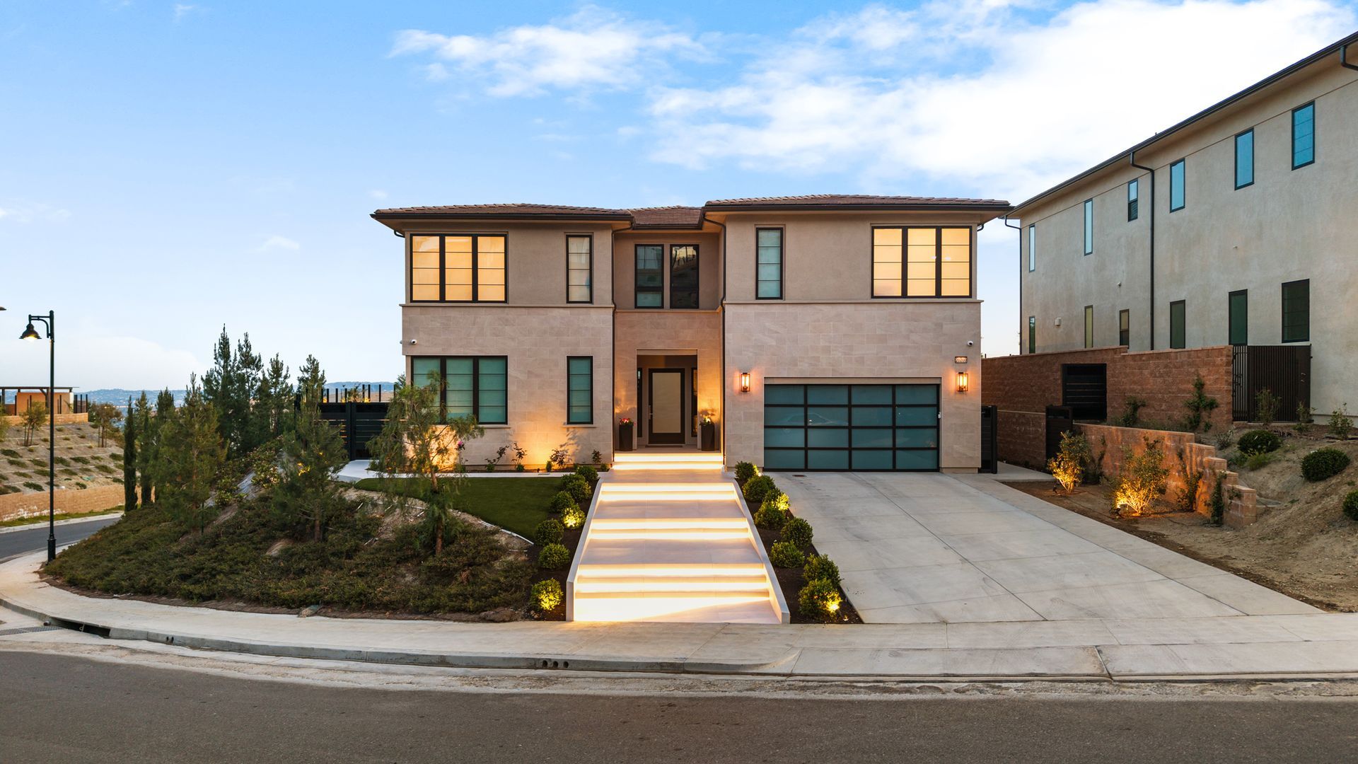 Luxury front yard design and construction by Westmod.