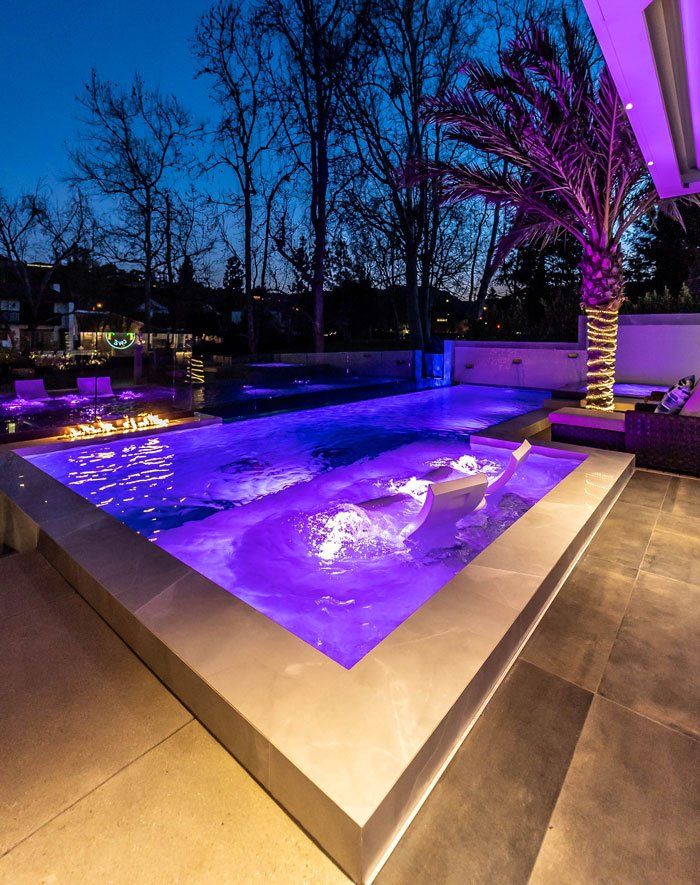 Luxury Swimming pool in Westlake Village, CA.