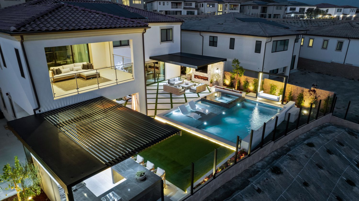 custom pool overlooking lake in Los Angeles, CA.