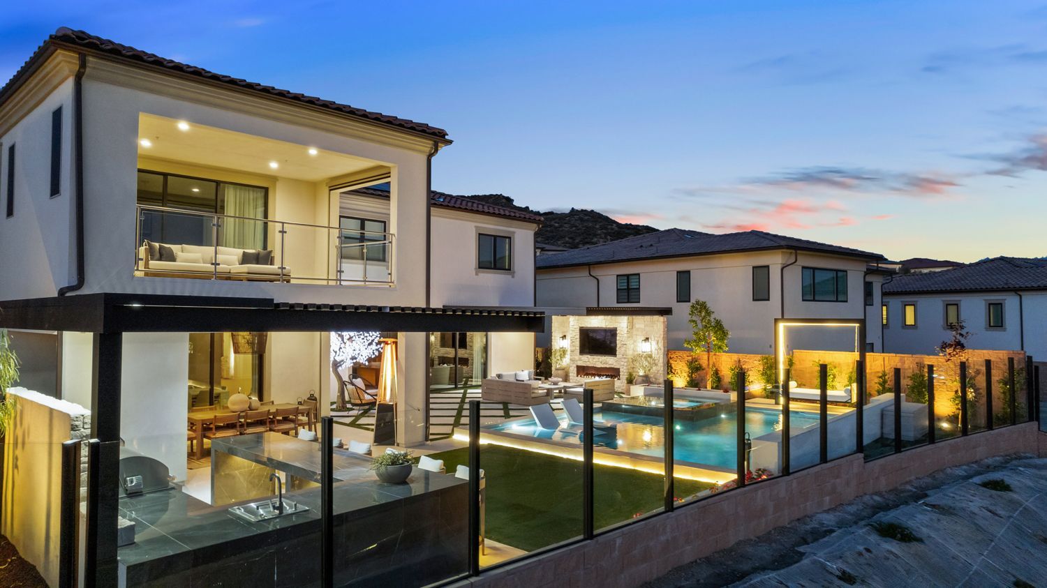 custom pool overlooking lake in Los Angeles, CA.