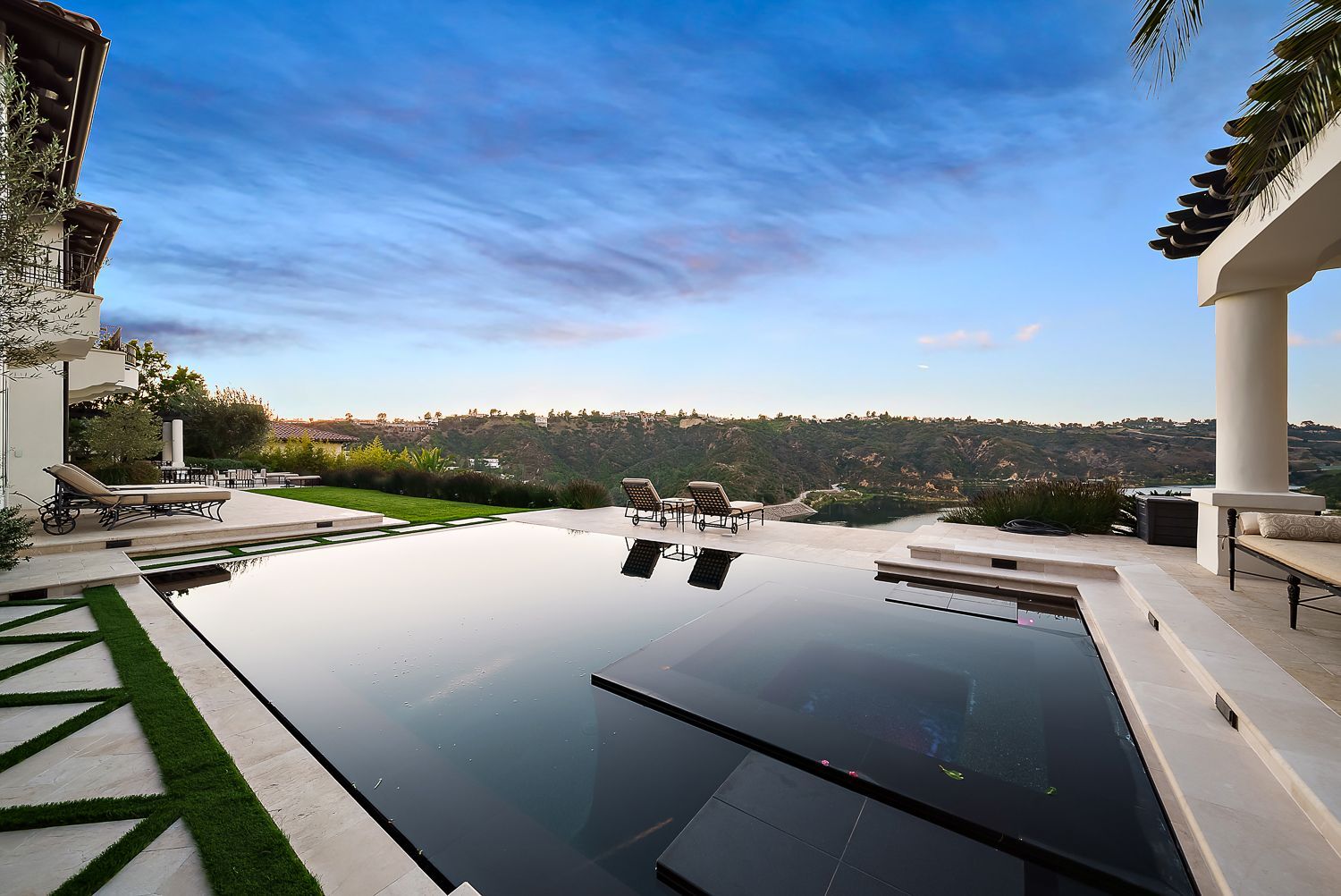 custom pool overlooking lake in Los Angeles, CA.