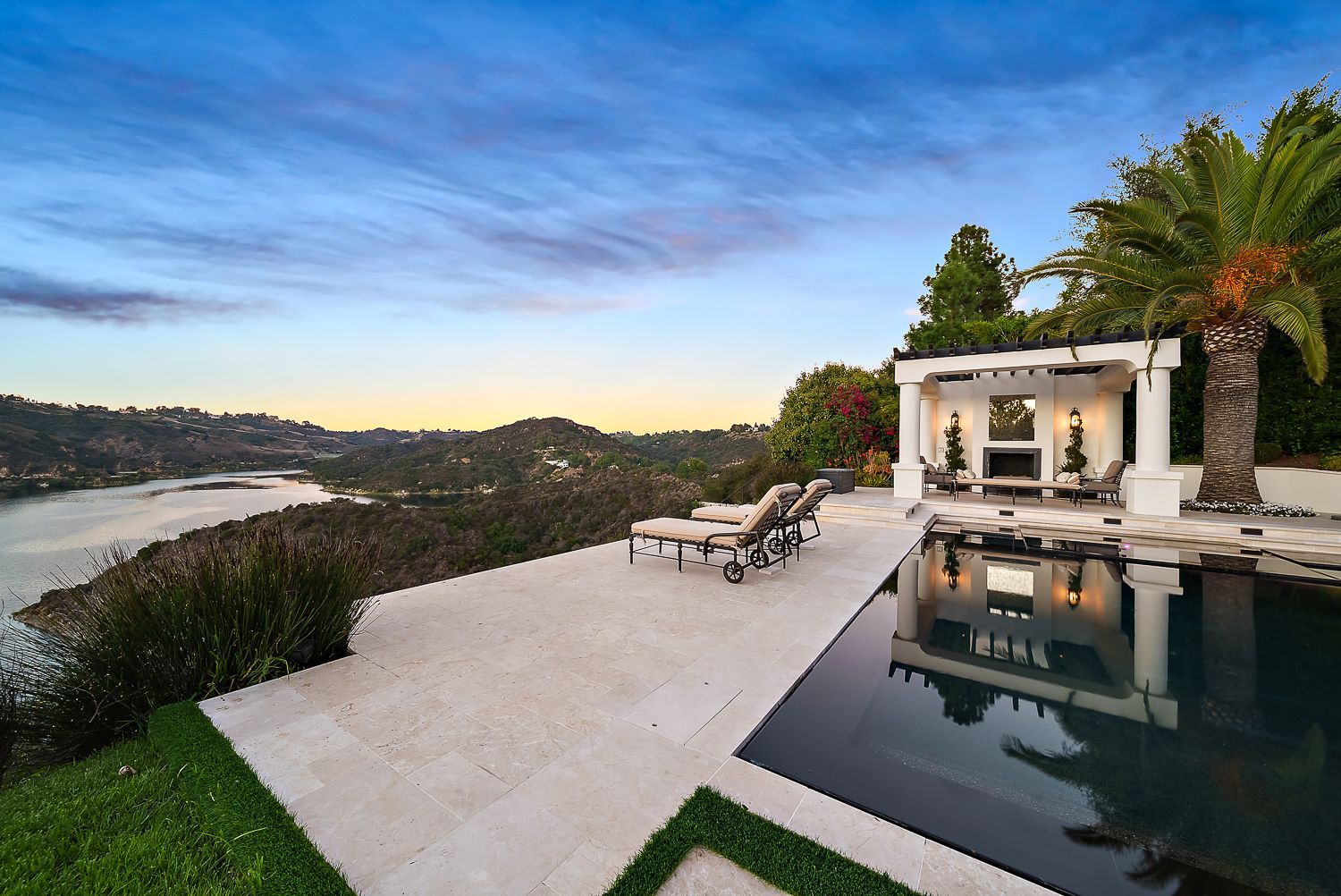 custom pool overlooking lake in Los Angeles, CA.