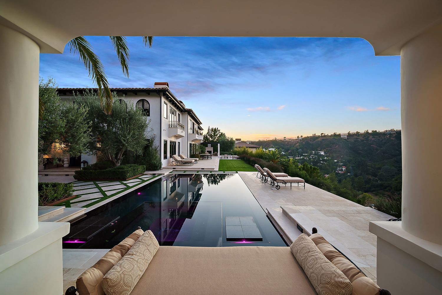 custom pool overlooking lake in Los Angeles, CA.