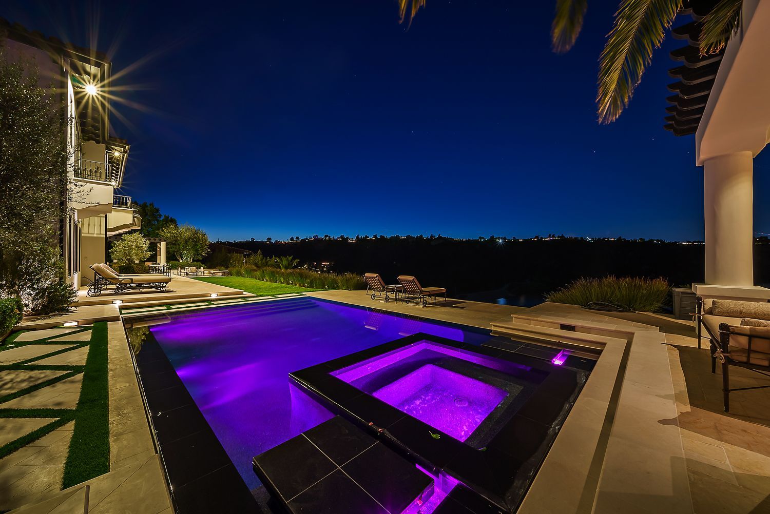 custom pool overlooking lake in Los Angeles, CA.