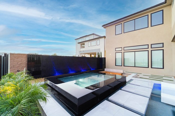 Luxury Pool Builder in Irvine, CA - Westmod