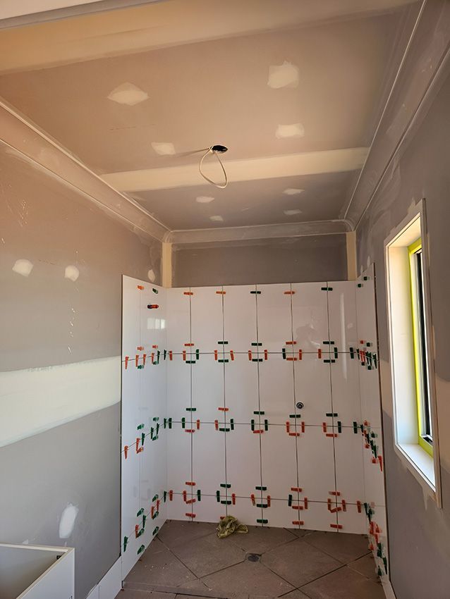 A Room with a Wall That Needs to Be Painted — Chops Painting in Coral Cove, QLD