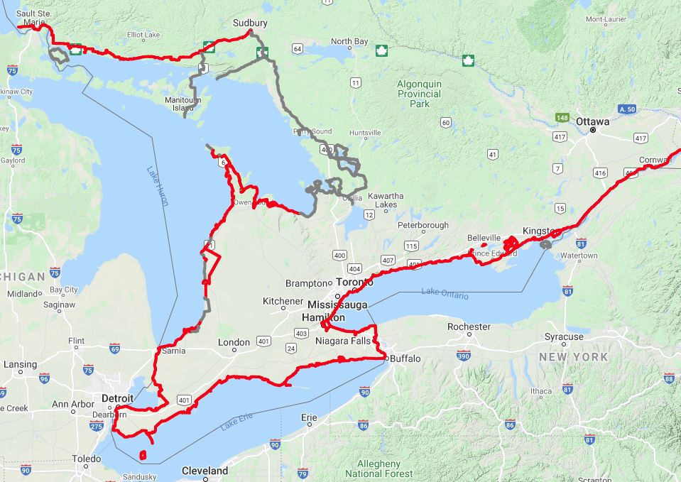 Une carte d'un lac traversé par une ligne rouge